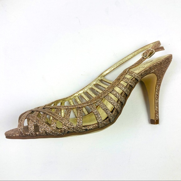 Adrianna Papell Gold Heels 5.5M - Picture 1 of 6